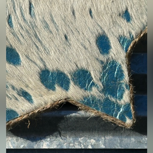 Handmade Blue Star White Acid Blue Wash Cowhide - Picture 3 of 4